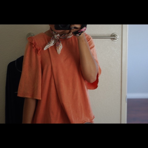 Ruffle Top - Picture 4 of 4